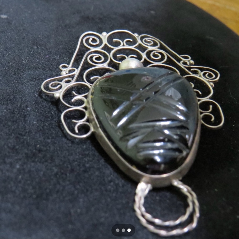 Vintage Stamped Mexican Sterling Silver Pin Brooch Pendant Black Onyx Face Stone
